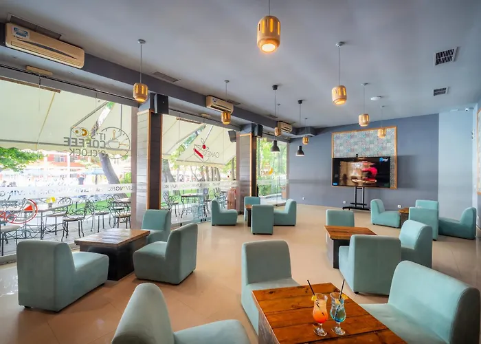 酒店 Asteria Family Sunny 4*